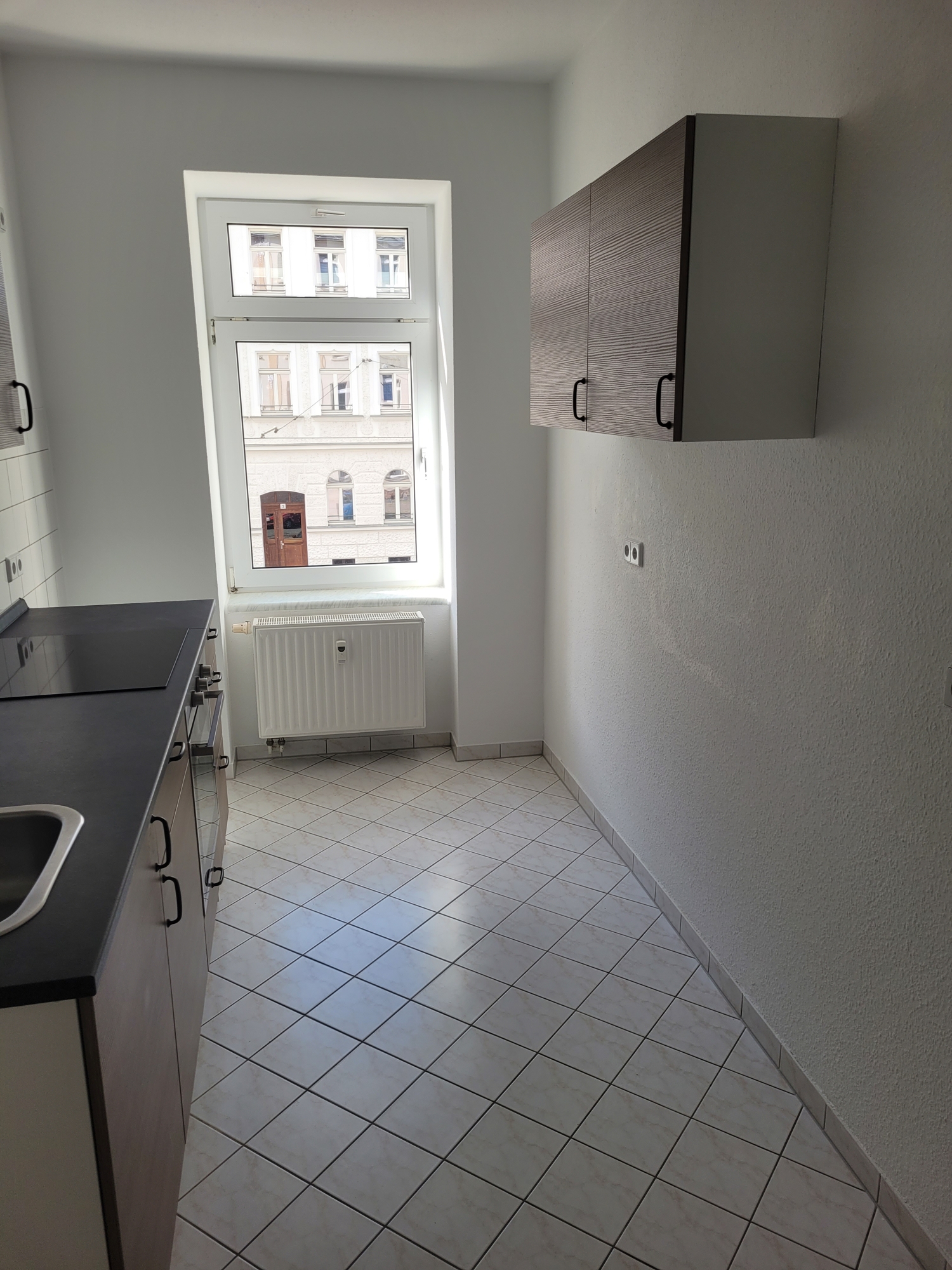 Küche mit Einbauküche