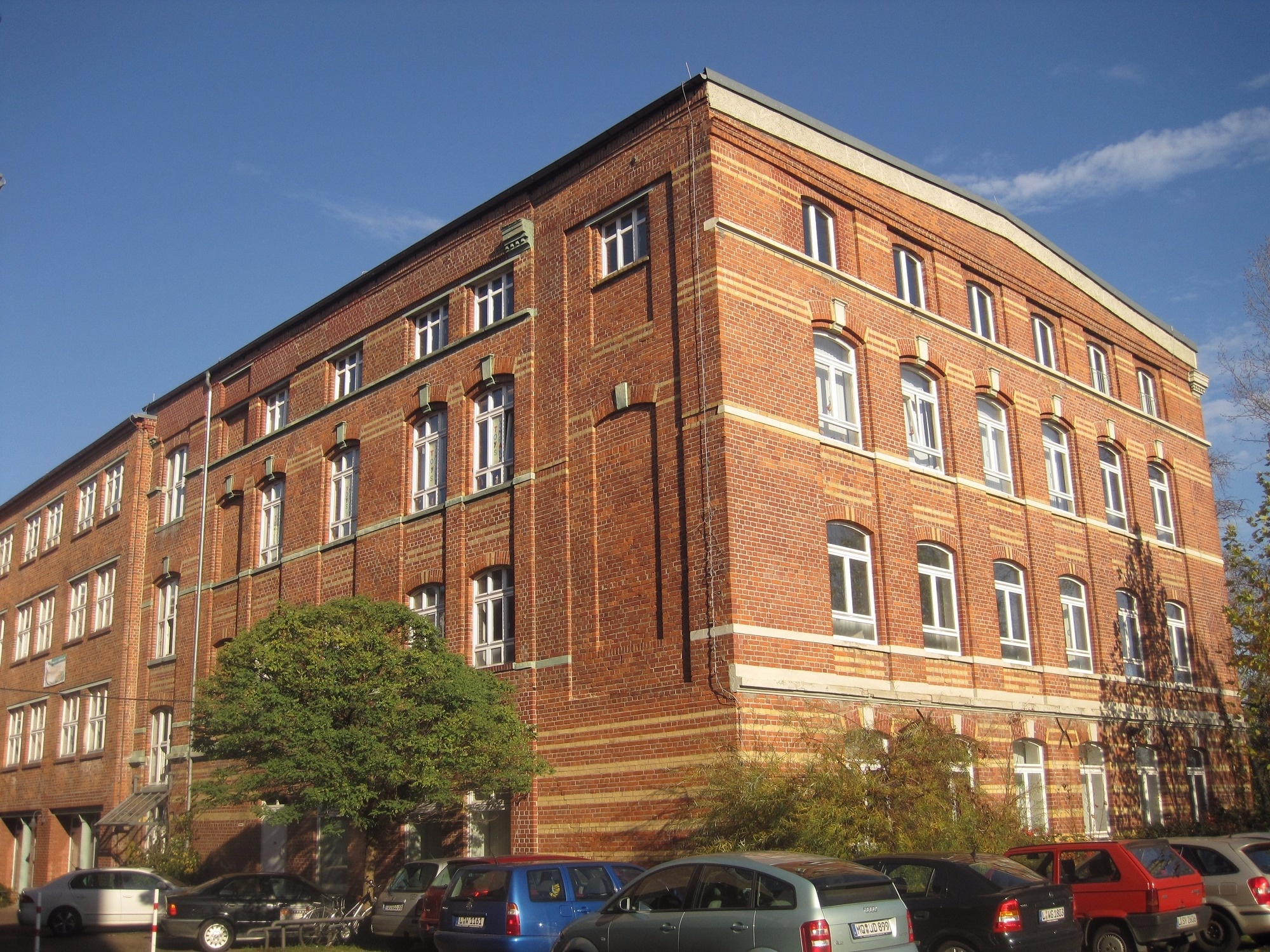 Seitenflügel Seitenflügel