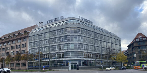 Front Listhaus 1