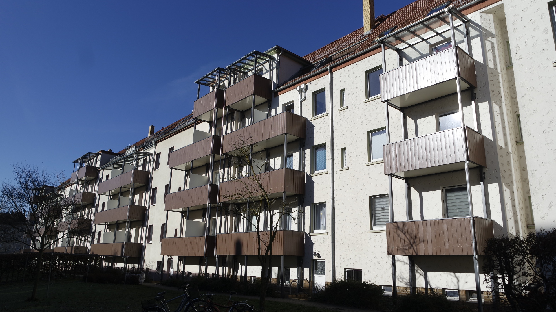Ansicht mit neuer Balkonanlage