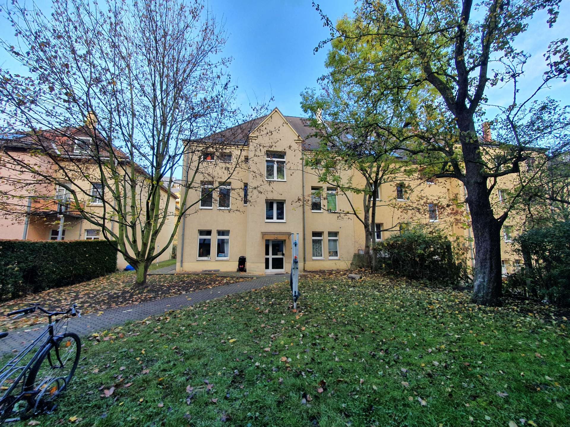 Wohnen in Connewitz – ruhige 2-Zi-Wohnung im Hinterhaus!