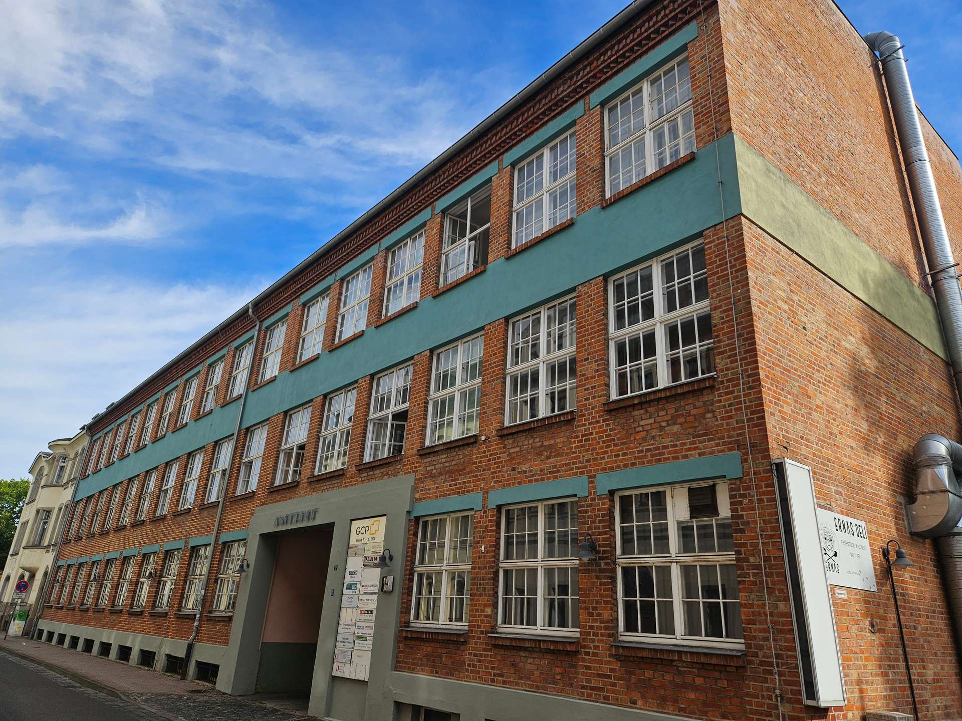 Interessante Büro-oder Schulungs- oder Atelierfläche in den Angerhöfen