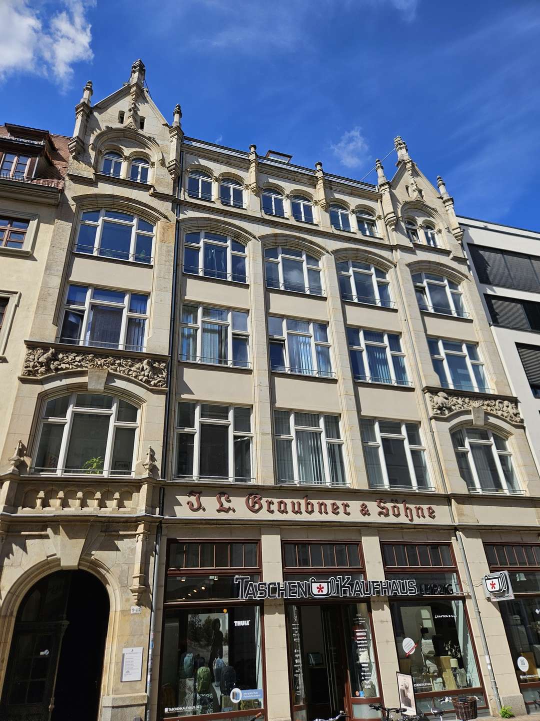 RITTERSTR. 9-13 – TOP BÜRO IN DER CITY -Dachgeschosslage auf zwei Etagen