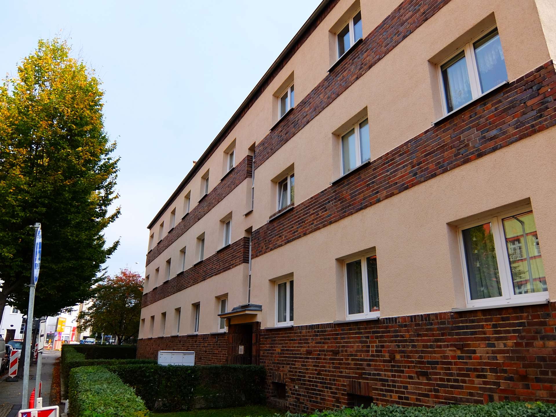 Wahren – komplett neu sanierte 3-Raum-Familienwohnung mit großem Balkon und Garten am Auensee