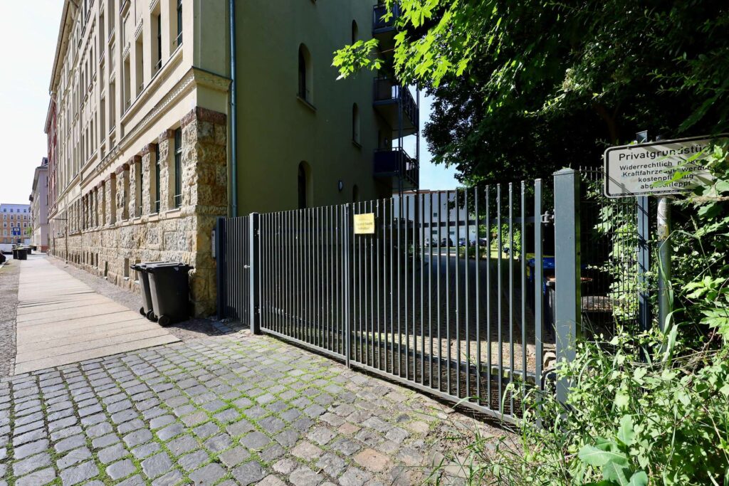 Tor/Einfahrt