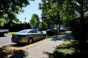 Ruhiger Anliegerstraße mit wenig Verkehr.