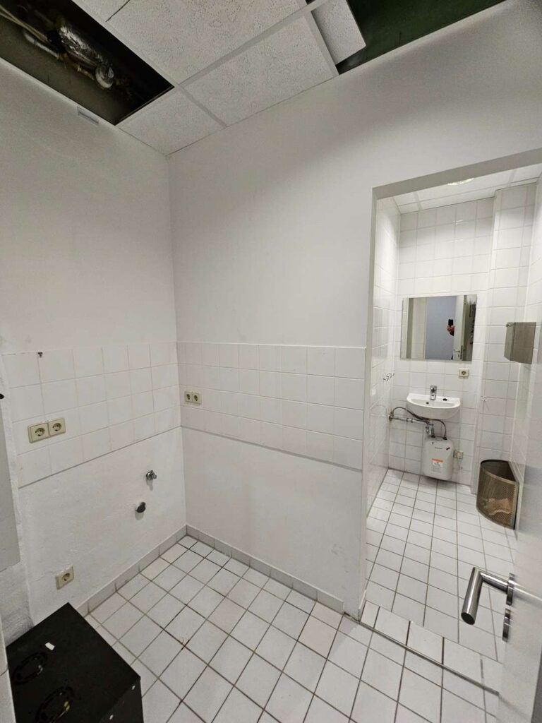 Küchennische mit Sanitär