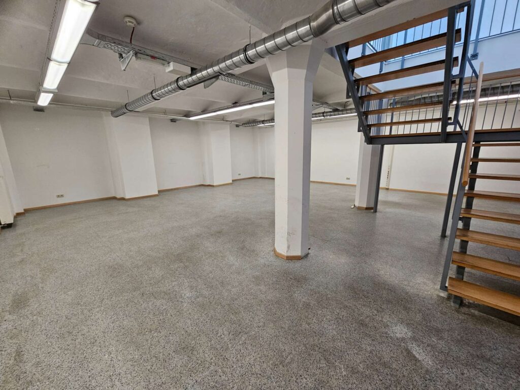 Ladenfläche UG