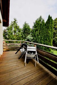 Balkon mit Blick zum Garten